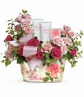 Teleflora's Everything Rosy Gift Bouquet